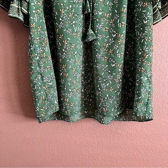 Max Studio Front Tie Ruffle Sleeve Floral Blouse Size 1X - Picture 5 of 9